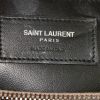 Bolso bandolera Saint Laurent College en cuero acolchado con motivos de espigas color topo - Detail D4 thumbnail