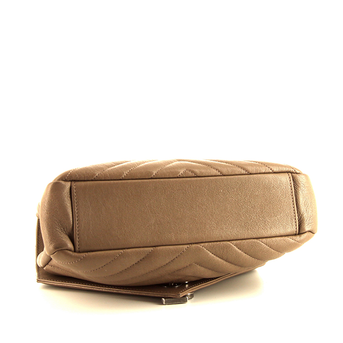 Sac bandoulière Saint Laurent College en cuir matelassé chevrons taupe - Detail D5