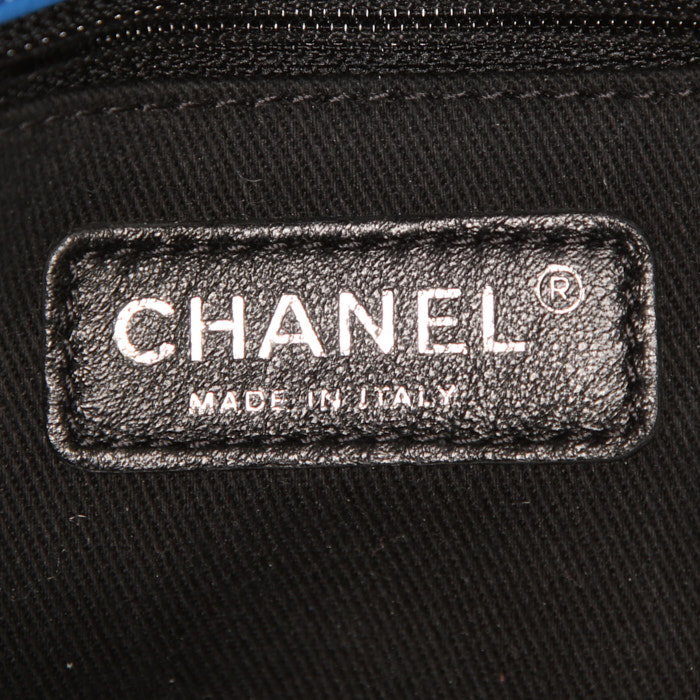 Borsa a tracolla Chanel Mini Timeless in pelle verniciata e foderata blu - Detail D4