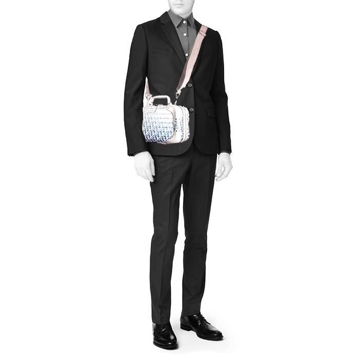 Dior 
Rimowa Hand Case vanity case in grey and blue aluminium - Detail D2