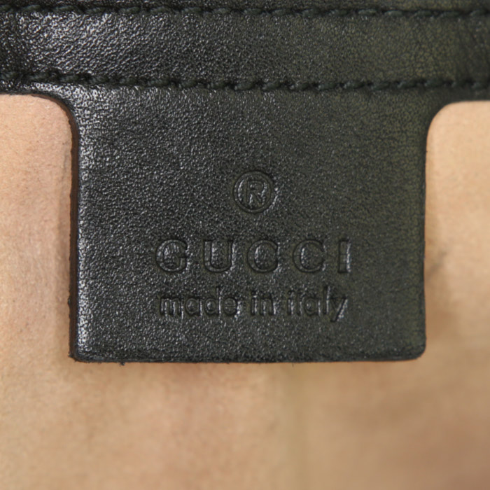 Borsa a tracolla Gucci GG Marmont modello grande in pelle trapuntata nera con decori geometrici - Detail D4