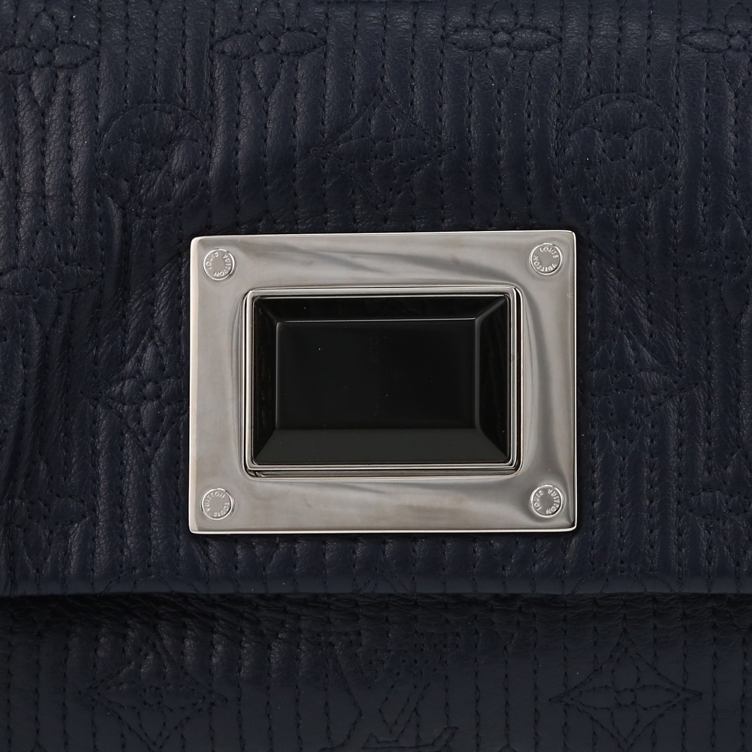 Louis Vuitton  Altair pouch  in navy blue monogram leather - Detail D1