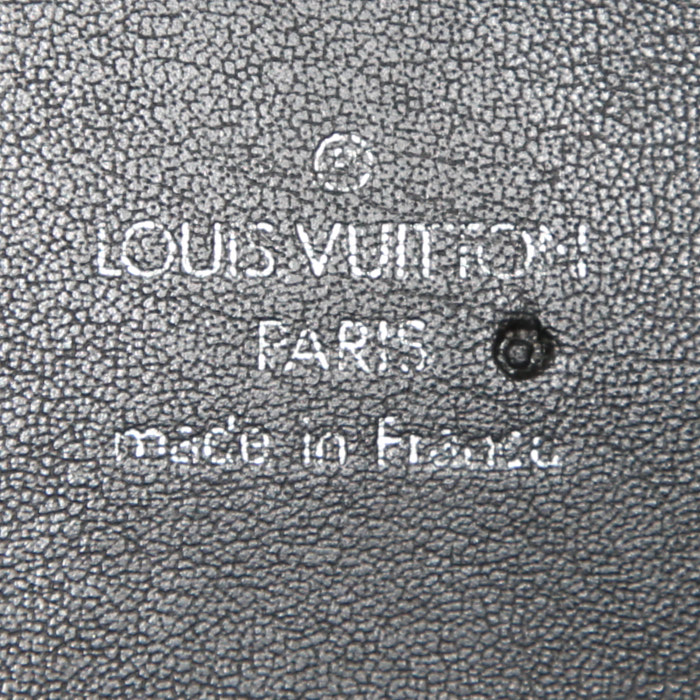 Porte-documents Louis Vuitton Porte documents Voyage en cuir taiga gris - Detail D3