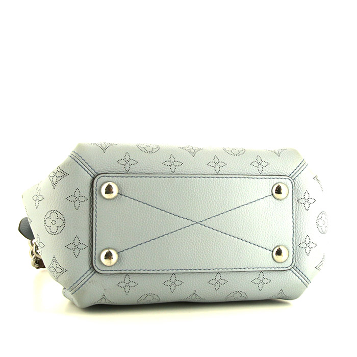 Bolso de mano Louis Vuitton Babylone en cuero mahina azul claro y cuero marrón - Detail D5