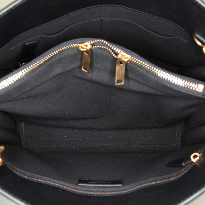 Saint Laurent Sac de jour small model handbag in black leather - Detail D3