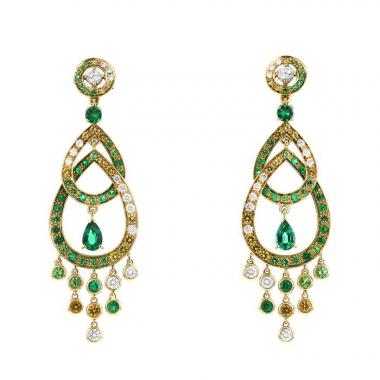 Orecchini Boucheron Cinna in oro giallo,  diamanti e zaffiri