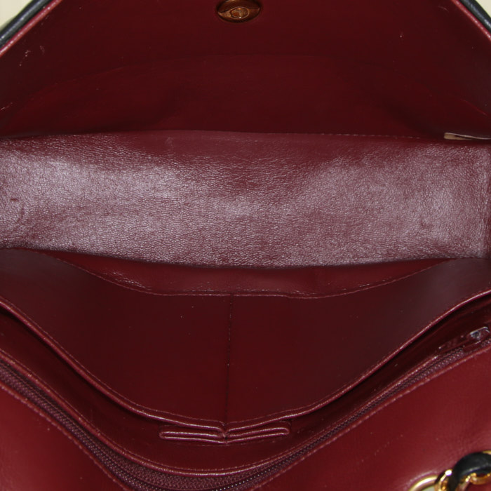 Chanel Vintage handbag in black quilted leather - Detail D3