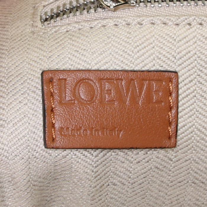 Valise Loewe Cross Trolley en cuir gold - Detail D4