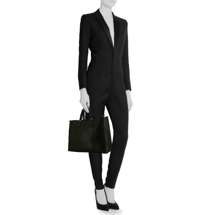 Sac cabas Louis Vuitton Onthego grand modèle en cuir monogram empreinte noir - Detail D1