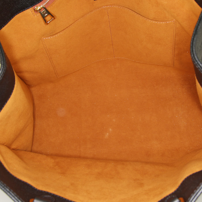 Sac cabas Louis Vuitton Onthego grand modèle en cuir monogram empreinte noir - Detail D3