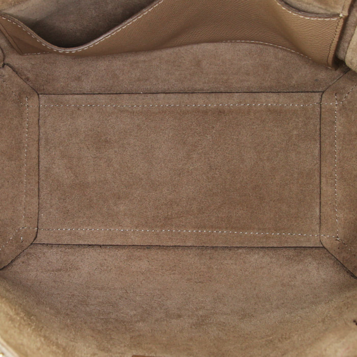 Celine Belt micro modèle shoulder bag in beige grained leather - Detail D3