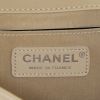 Sac à main Chanel Boy petit modèle en cuir beige - Detail D4 thumbnail