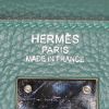 Sac à main Hermes Kelly 40 cm en cuir togo vert-malachite - Detail D4 thumbnail