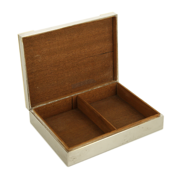 Hermès, boîte de la série "H", en métal nickelé et laiton, signée, du début des années 1980 - Detail D1