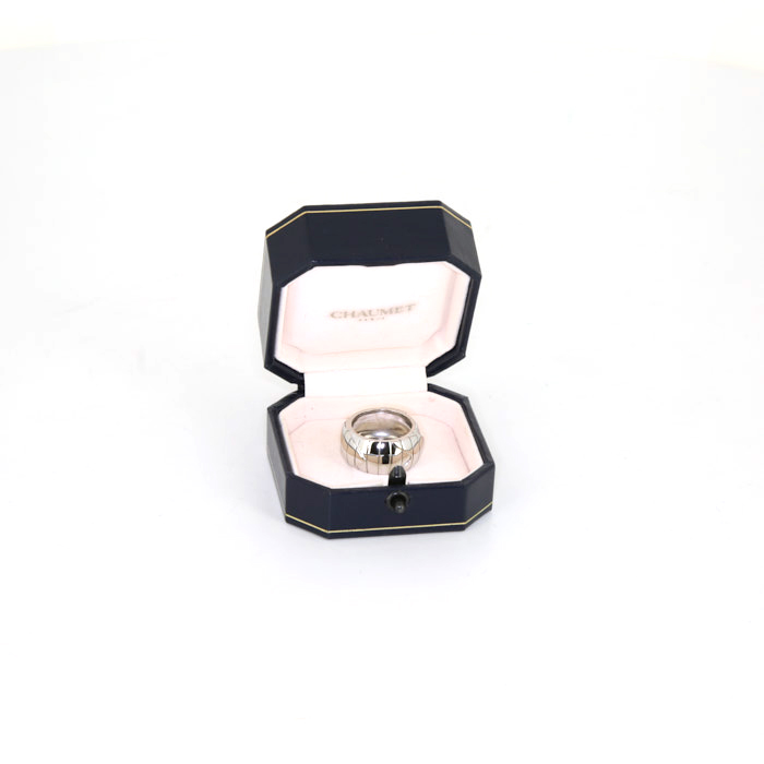 Sortija Chaumet Plume en oro blanco - Detail D5