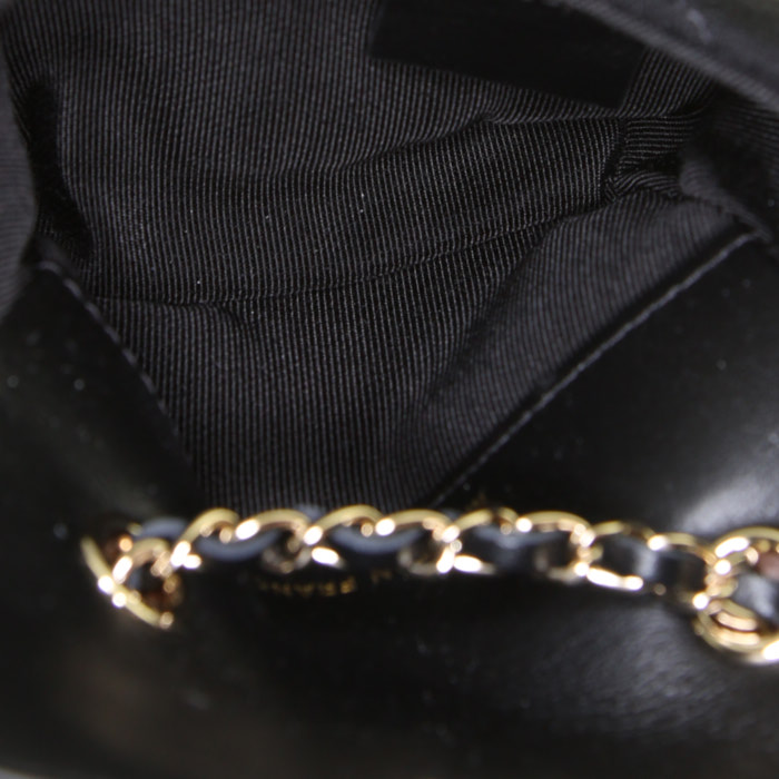 Pochette-ceinture Chanel Timeless Extra Mini en toile matelassée noire - Detail D2
