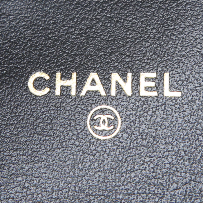 Bolsito-cinturón Chanel Timeless Extra Mini en lona acolchada negra - Detail D3