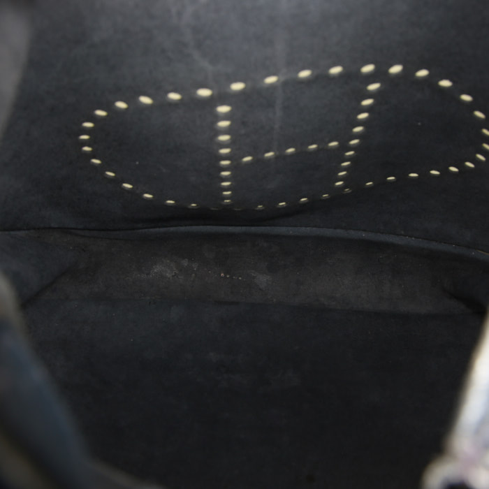 Sac bandoulière Hermes Evelyne petit modèle en cuir epsom bleu - Detail D2