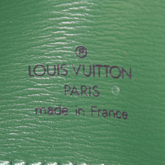 Bolso para llevar al hombro Louis Vuitton Buci en cuero Epi verde - Detail D3