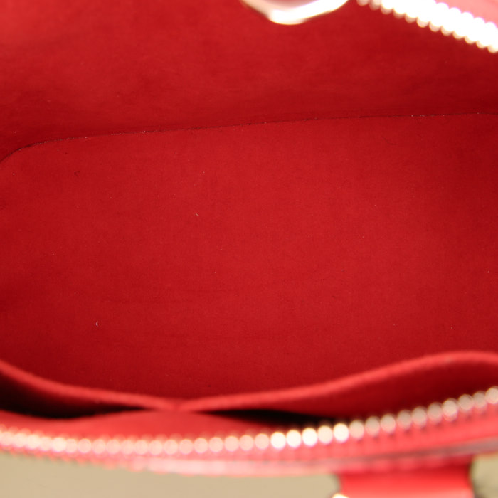 Louis Vuitton Alma small model handbag in red epi leather - Detail D3