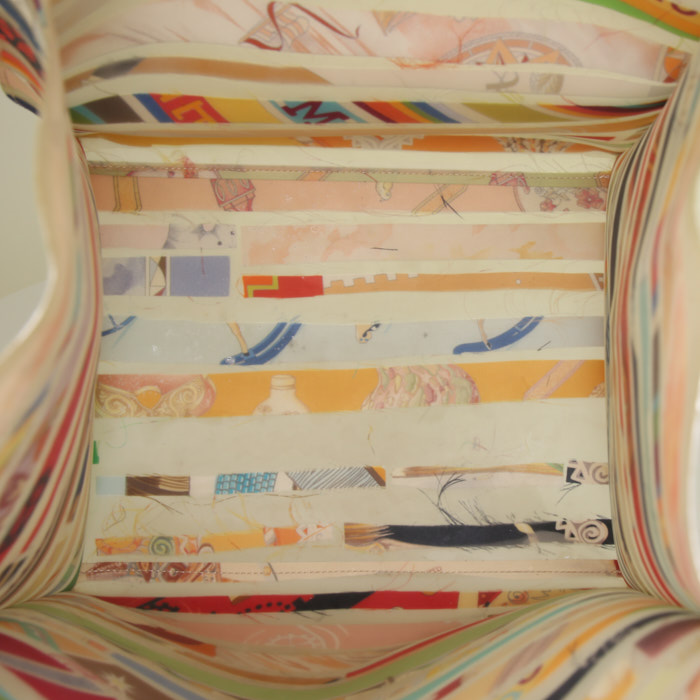Hermès Cas du Sac small model shopping bag in off-white synthetic fabric and multicolor silk - Detail D2