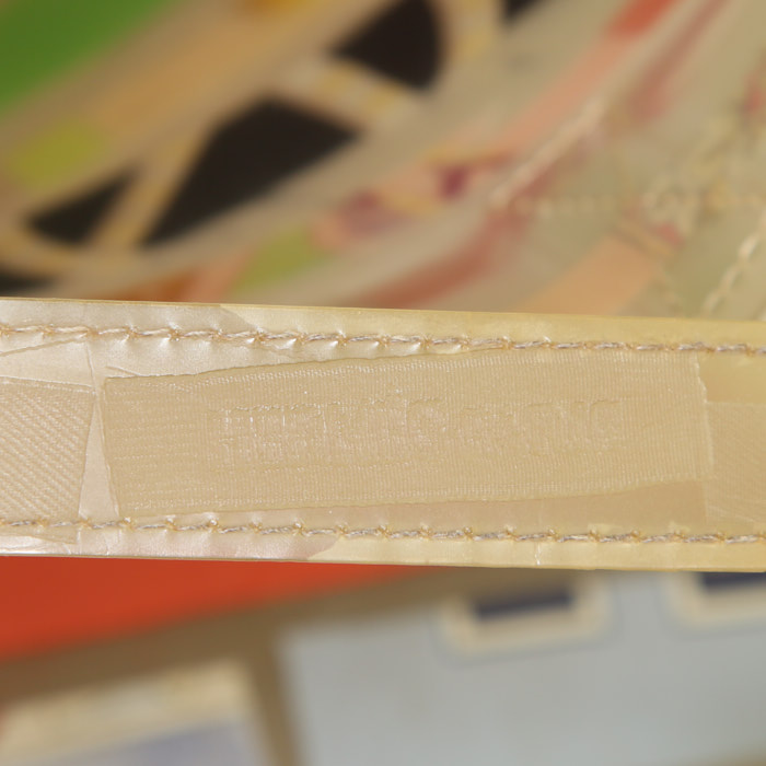 Sac cabas Hermès Cas du Sac petit modèle en matière synthétique blanc-cassé et soie multicolore - Detail D3