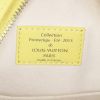 Bolso de mano Louis Vuitton Speedy Editions Limitées en charol amarillo - Detail D4 thumbnail