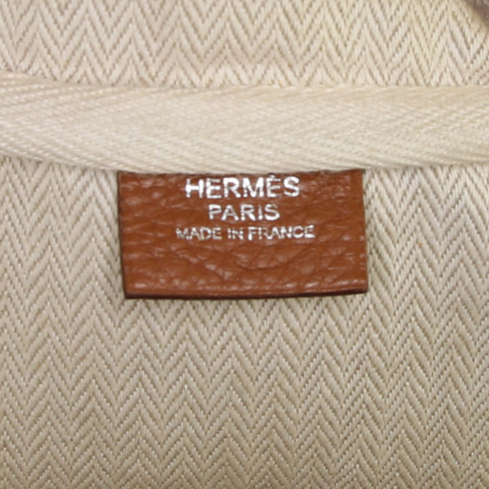 Bolso de mano Hermes Victoria en cuero togo marrón - Detail D3