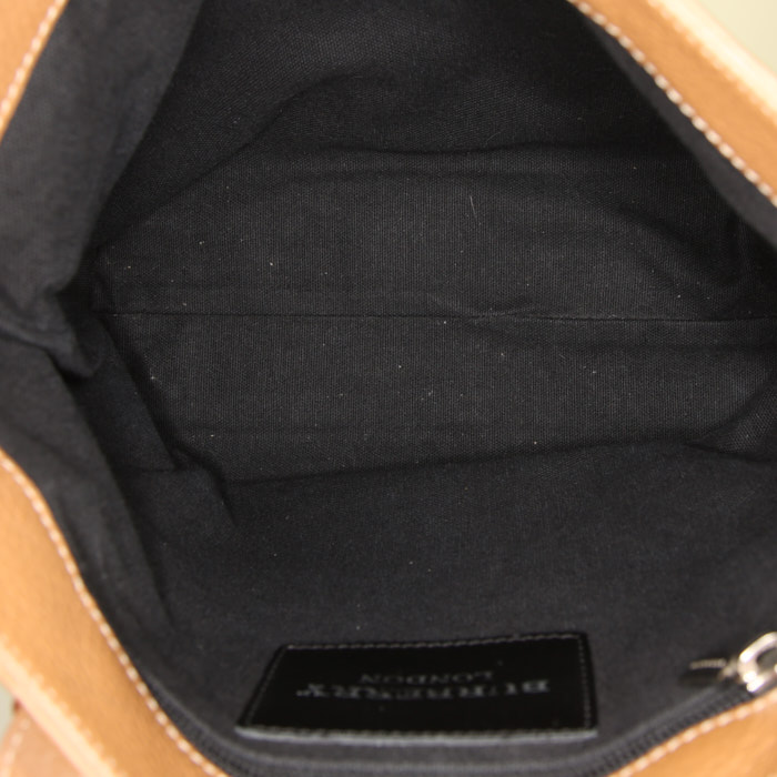 Shopping bag Burberry in pelle martellata marrone - Detail D2