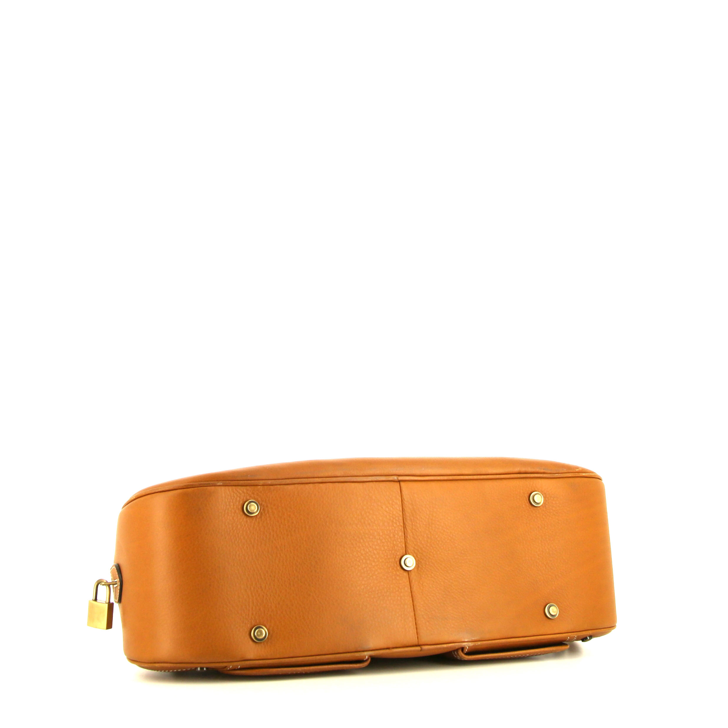 Bolso de mano Dior Saddle Bowler en cuero color oro - Detail D4