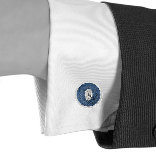 Coppia di gemelli mobile aperta Cartier C de Cartier in argento e smalto blu - Detail D1