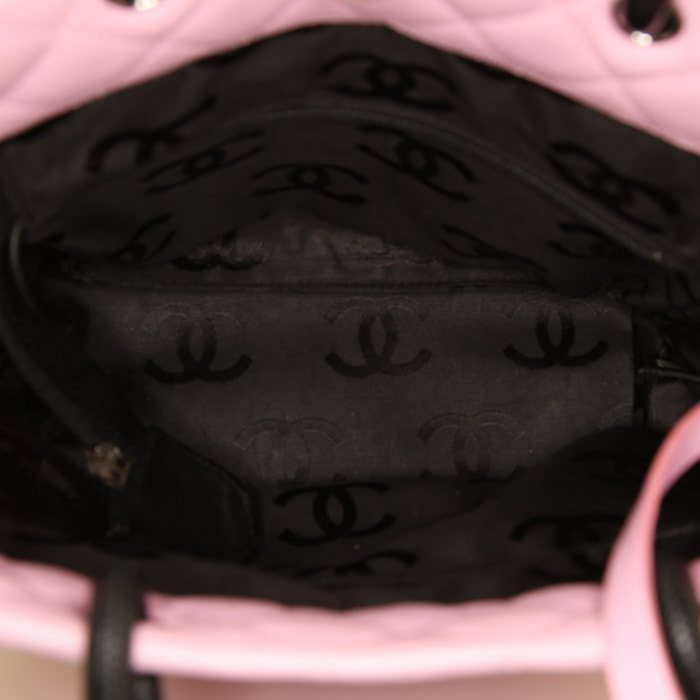 Shopping bag Chanel  Cambon in pelle trapuntata rosa e nera - Detail D2