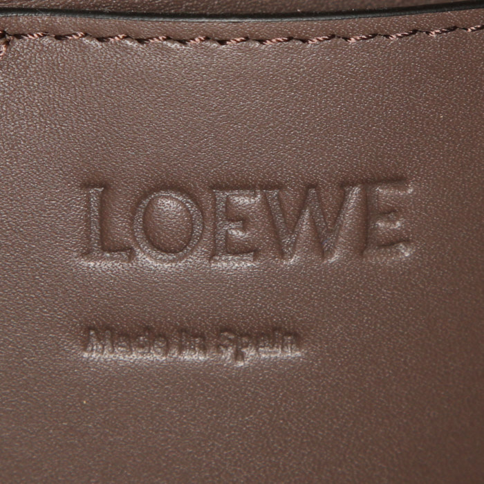 Sac à main Loewe Lazo en cuir marron et cuir taupe - Detail D3