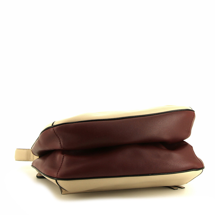 Chloé handbag in beige, burgundy and black leather - Detail D4