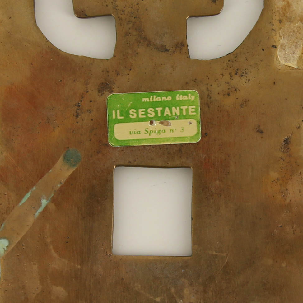 Arnaldo et Gio Pomodoro, sculpture de la série "Croci e stelle", en bronze doré, pour la galleria "II Sestante", de 1958