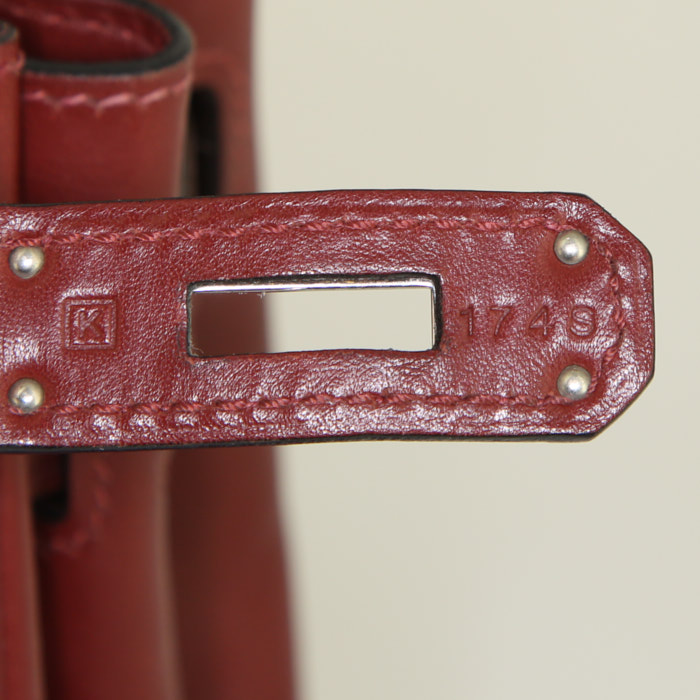 Sac à main Hermes Birkin 30 cm en cuir Swift rouge H - Detail D4