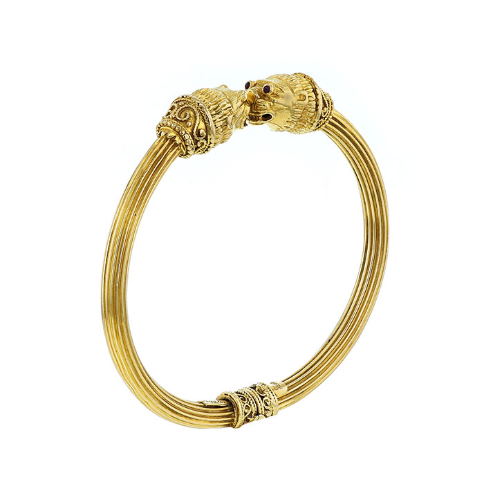 Brazalete Lalaounis Animal Head en oro amarillo y rubíes - Detail D1