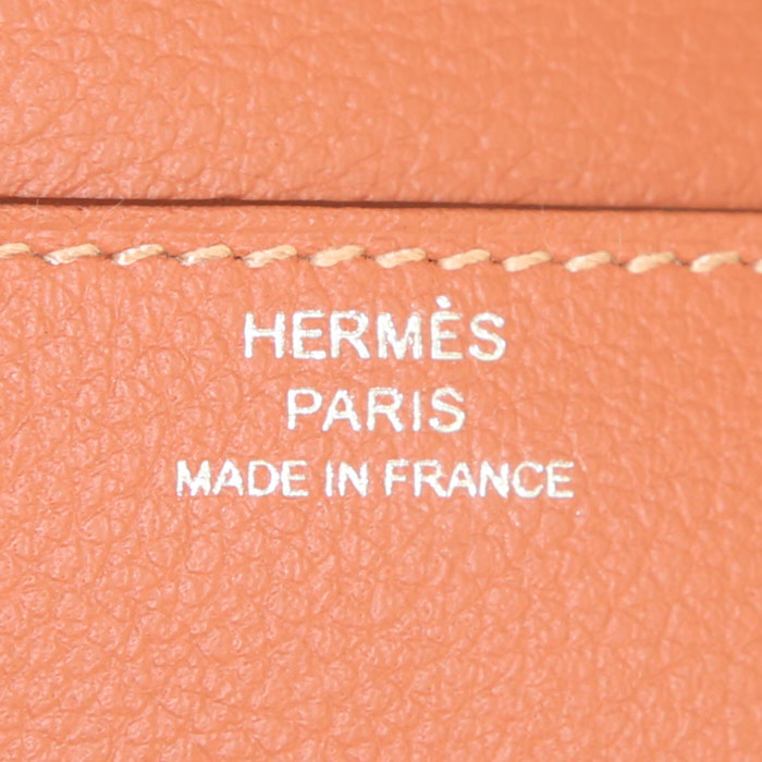 Bolsito de mano Hermès Long To Go en cuero togo marrón Blush - Detail D4