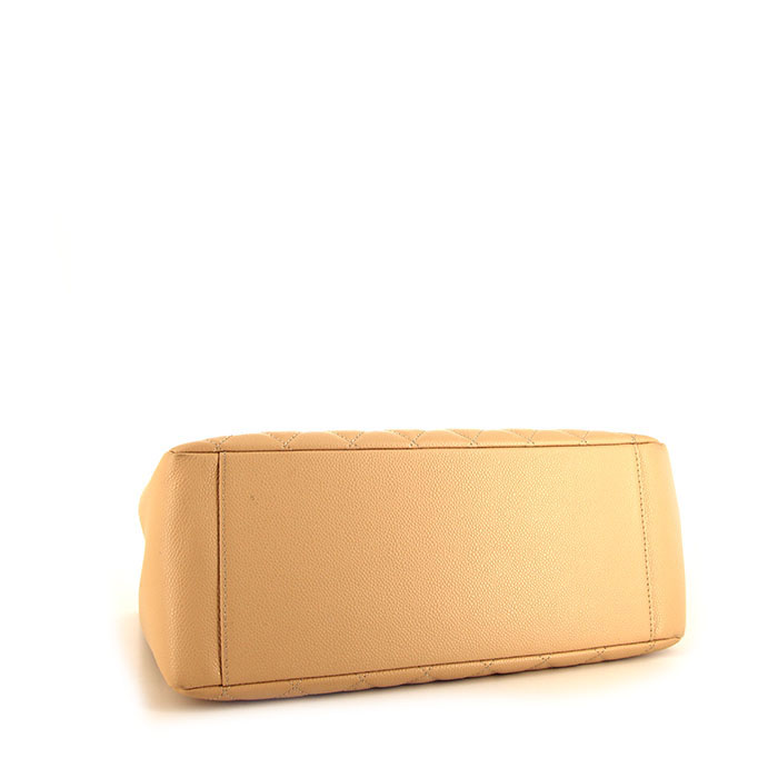 Sac cabas Chanel Shopping GST en cuir grainé matelassé beige - Detail D4