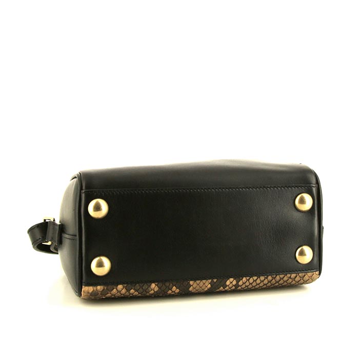 Bolso de mano Saint Laurent Duffle en cuero negro y piel de pitón naranja - Detail D5