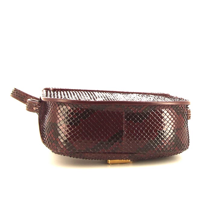 Bolso bandolera Saint Laurent Kaia Satchel modelo pequeño en piel de pitón roja y negra - Detail D5