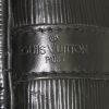 Louis Vuitton petit Noé shopping bag in black epi leather - Detail D3 thumbnail