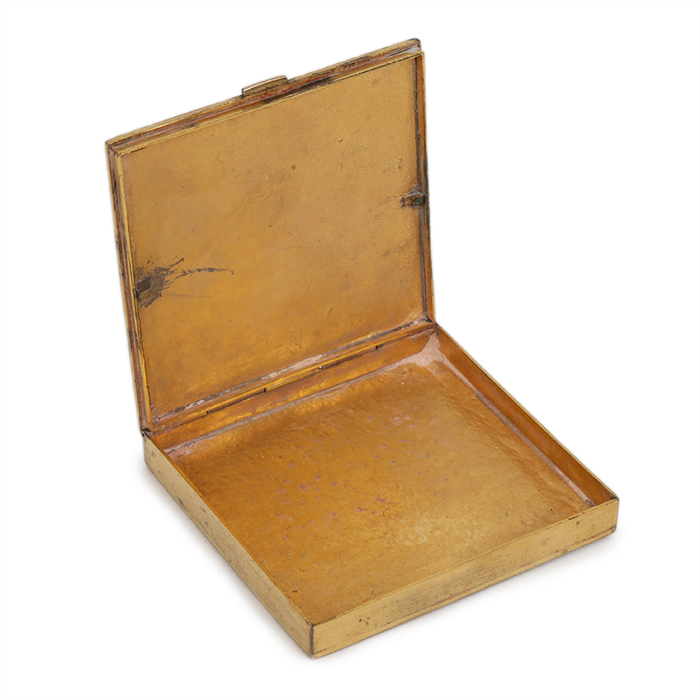 Line Vautrin, rare "Alphabet arménien" compact box, in gilt bronze, signed, around 1946 - Detail D5