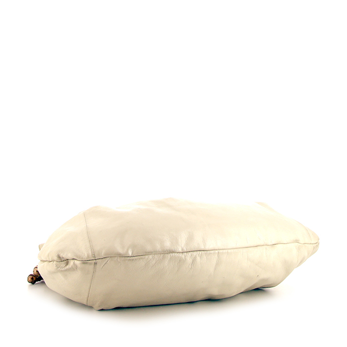 Sac à main Gucci Bamboo en cuir blanc-cassé et bambou - Detail D4