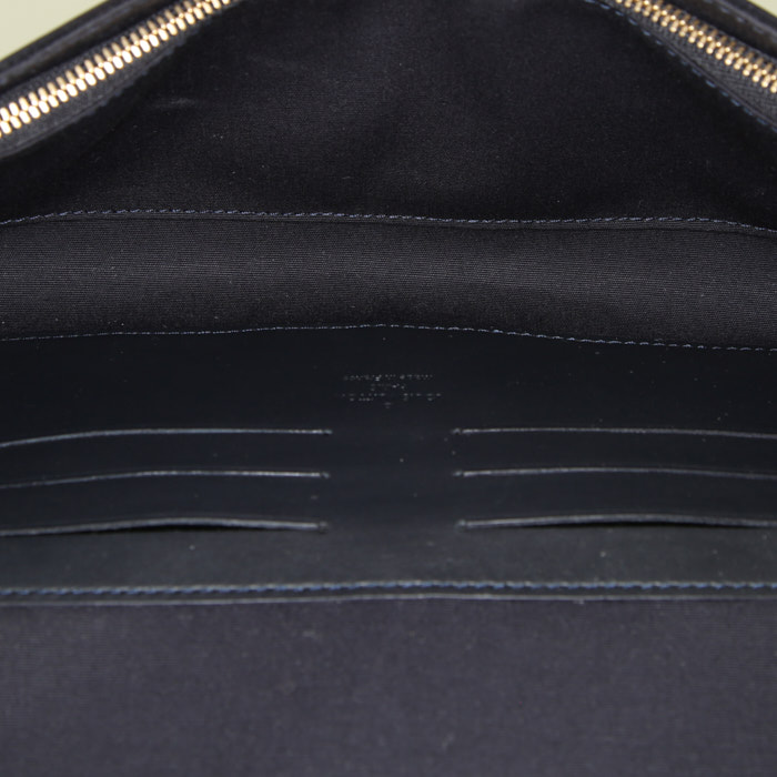 Pochette Louis Vuitton in pelle monogram con stampa nera verniciato - Detail D3