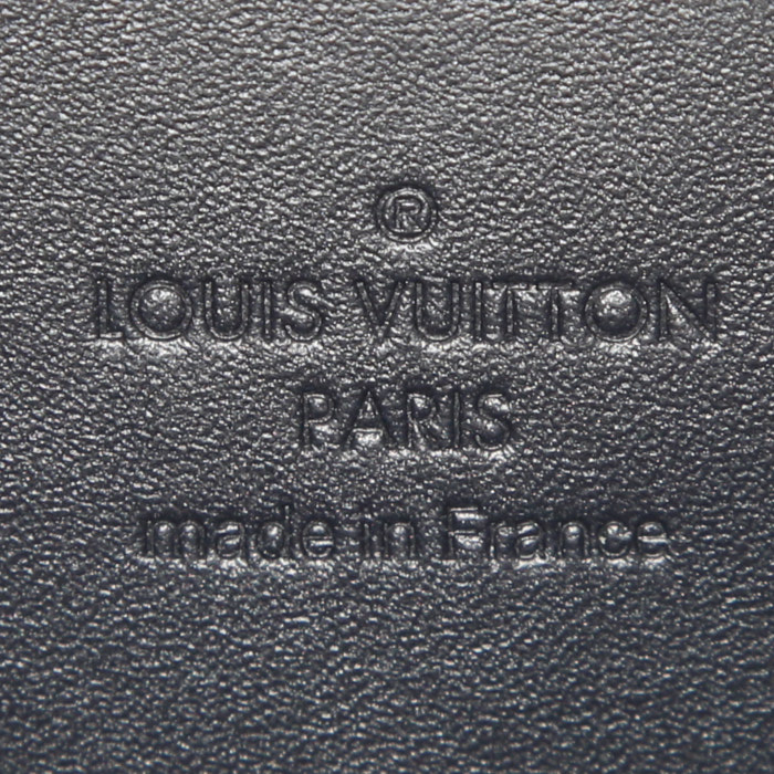 Pochette Louis Vuitton en cuir monogram empreinte noir - Detail D4
