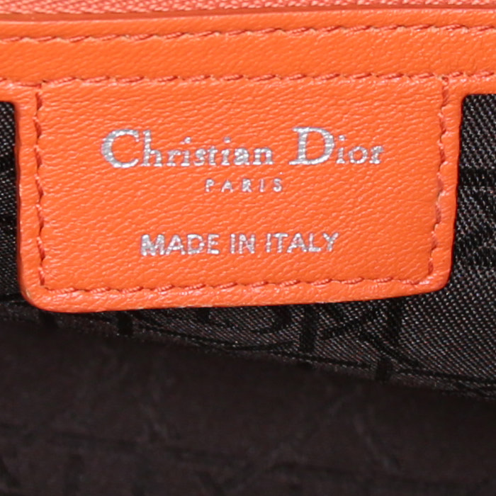 Dior Lady Dior medium model handbag in orange leather cannage - Detail D4