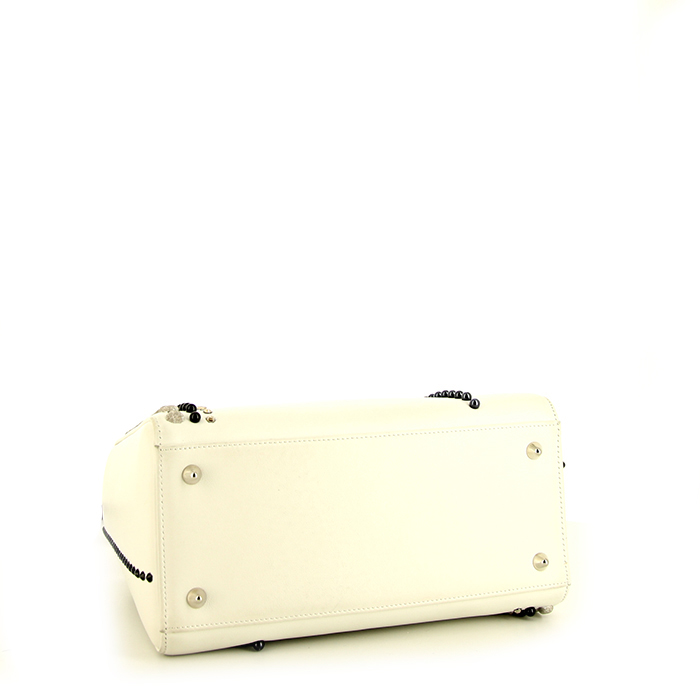 Bolso de mano Dior  Lady Dior en cuero blanco - Detail D5