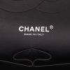 Borsa a tracolla Chanel  Timeless Jumbo in pelle verniciata nera e gialla - Detail D2 thumbnail