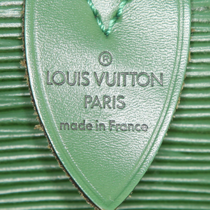 Sac à main Louis Vuitton Speedy 25 cm en cuir épi vert - Detail D3